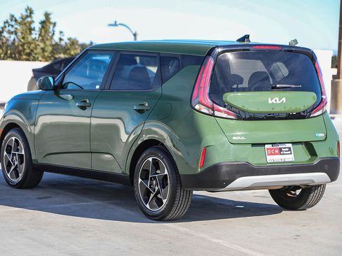 Used 2023 Kia Soul EX image 7