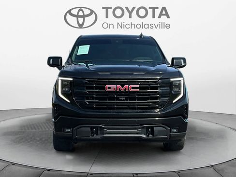 Used 2022 GMC Sierra 1500 Elevation w/ Elevation Premium Package image 9