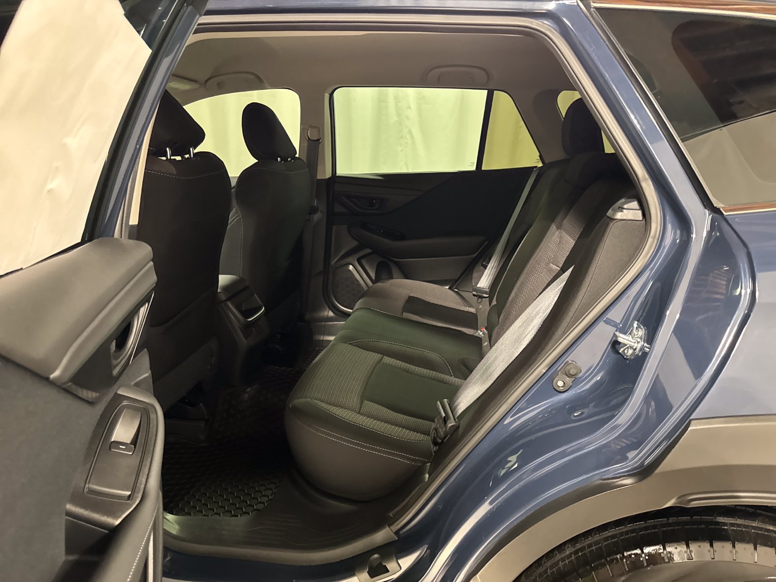 Used 2025 Subaru Outback AWD/4WD image 5