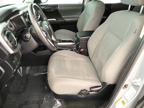 Used 2021 Toyota Tacoma SR5 RWD image 22