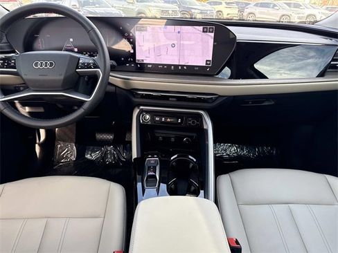 Certified 2025 Audi Q5 Premium Plus w/ Premium Plus image 12