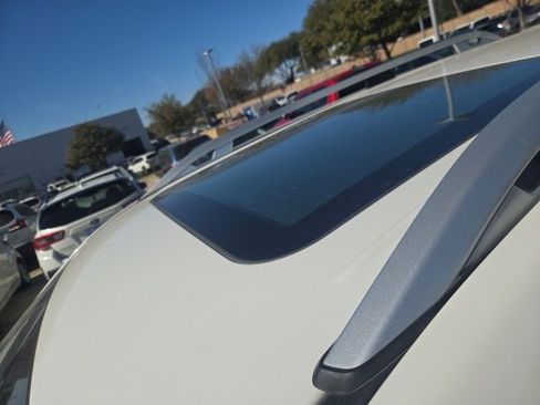 Used 2023 Subaru Forester Touring image 7