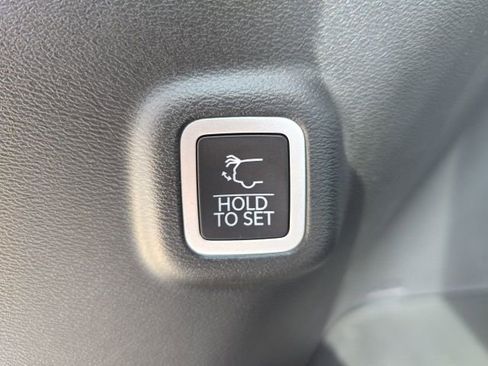 New 2026 Jeep Cherokee Overland image 37