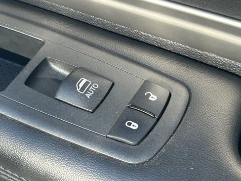 Used 2020 Dodge Durango SXT w/ 3rd Row Seating Group image 34