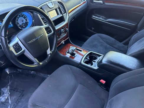 Used 2012 Chrysler 300 RWD image 11