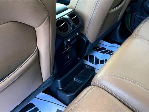 Used 2023 Jeep Wrangler Unlimited Sahara w/ Cold Weather Group image 10