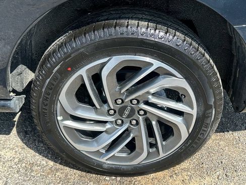 New 2026 Lincoln Navigator Reserve AWD/4WD image 6