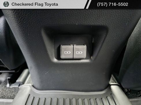 Used 2024 Toyota RAV4 SE w/ Weather & Moonroof Package image 42