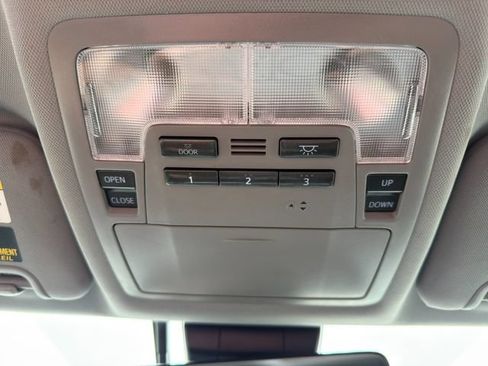 Used 2018 Toyota Highlander Limited w/ Protection Package #3 AWD/4WD image 37