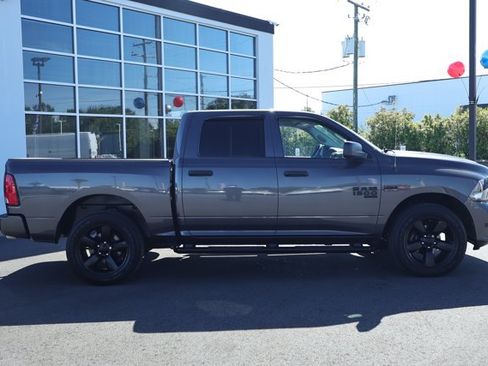 Used 2020 RAM 1500 Express w/ Express Value Package AWD/4WD image 4
