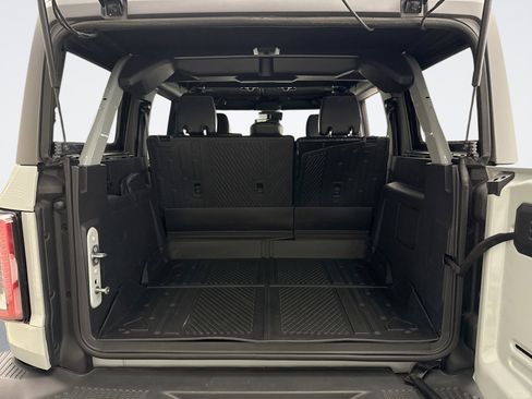 Used 2024 Ford Bronco Badlands image 18