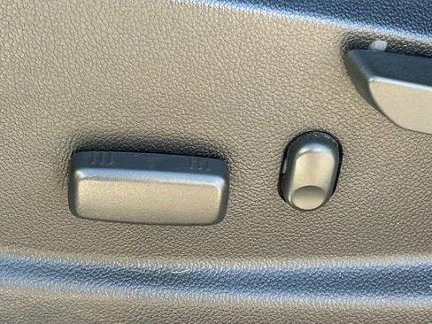 Used 2021 Chevrolet Colorado ZR2 w/ ZR2 Midnight Special Edition image 26