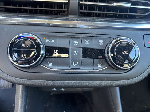 Used 2024 Buick Envista Preferred w/ Convenience I Package image 25