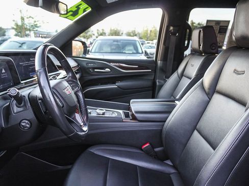 Used 2023 Cadillac Escalade ESV Luxury RWD image 21