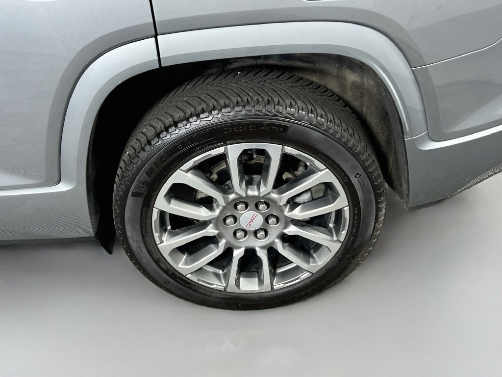 Certified 2023 GMC Acadia Denali w/ Denali Ultimate Package AWD/4WD image 28