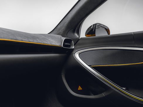 Used 2023 McLaren Artura RWD image 46