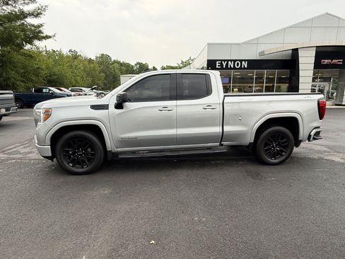 Used 2022 GMC Sierra 1500 Elevation w/ LPO, Elevation Black Package AWD/4WD image 2