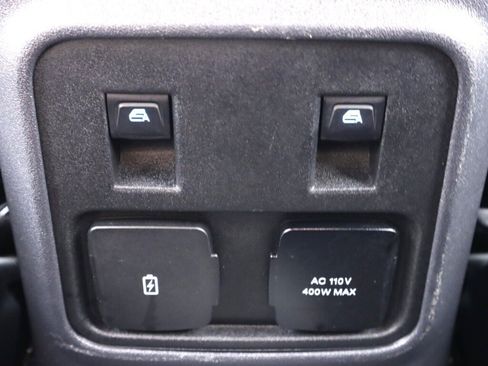 Used 2021 Ford Bronco First Edition AWD/4WD image 37