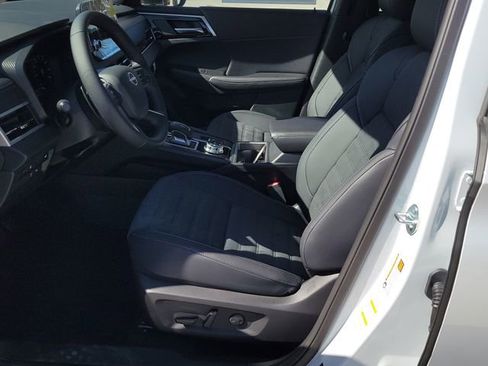 New 2026 Nissan Rogue SL AWD/4WD image 9
