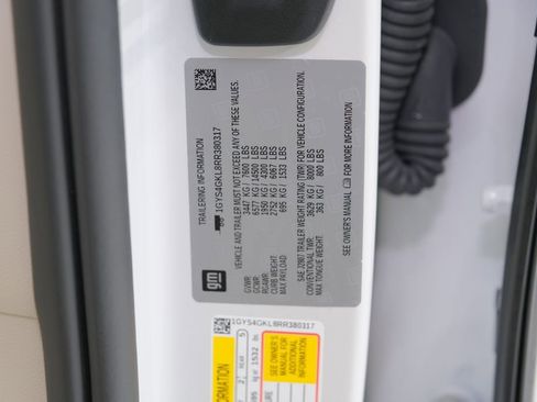 Used 2024 Cadillac Escalade Sport Platinum w/ LPO, ONYX Package image 92