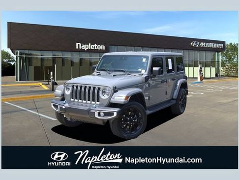 Used 2021 Jeep Wrangler Unlimited Sahara w/ Cold Weather Group AWD/4WD image 1