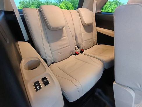 Used 2024 Mercedes-Benz GLS 580 4MATIC image 65