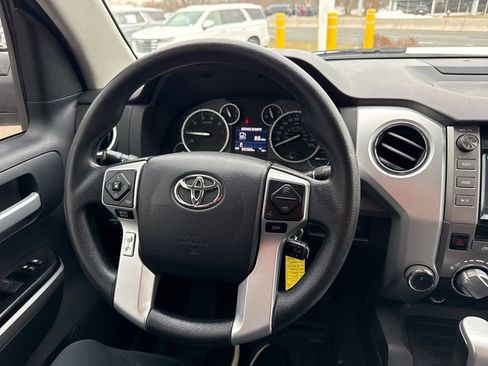 Used 2015 Toyota Tundra SR5 w/ SR5 Upgrade Package image 40