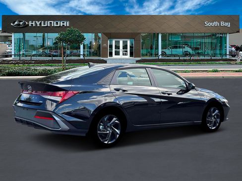 New 2026 Hyundai Elantra Sport image 8