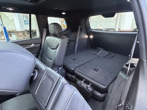 Used 2024 Cadillac XT6 Sport image 25