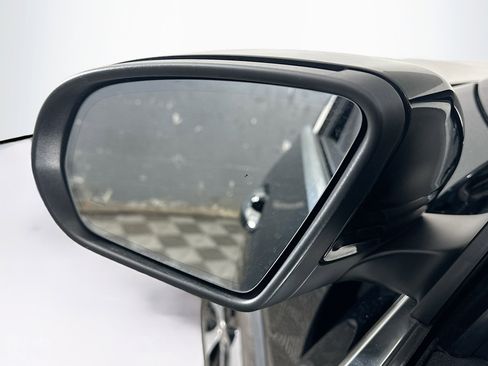 Used 2025 Mercedes-Benz GLA 250 4MATIC image 16