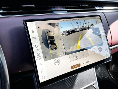 Used 2025 Land Rover Range Rover Autobiography image 20