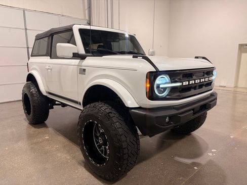 Used 2021 Ford Bronco Outer Banks AWD/4WD image 3