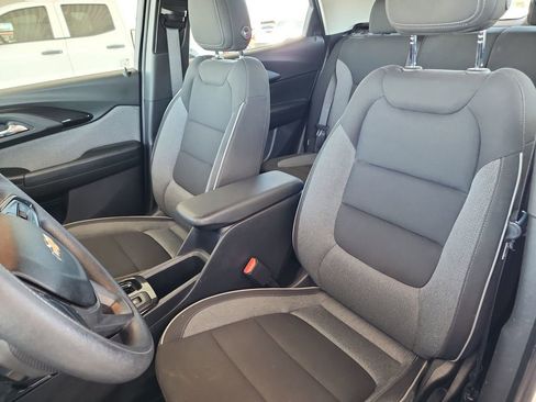 Used 2023 Chevrolet TrailBlazer LS image 14