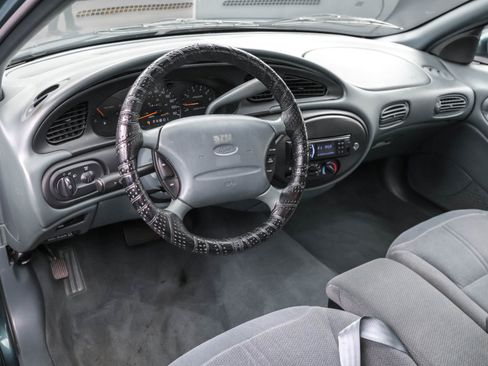 Used 1997 Ford Taurus GL image 9