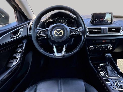 Used 2017 MAZDA MAZDA3 Touring FWD image 5