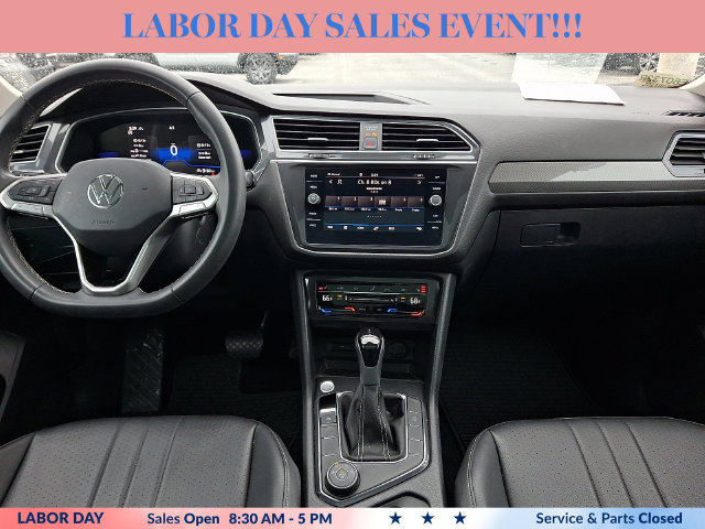 Used 2023 Volkswagen Tiguan SE w/ Panoramic Sunroof Package AWD/4WD image 15