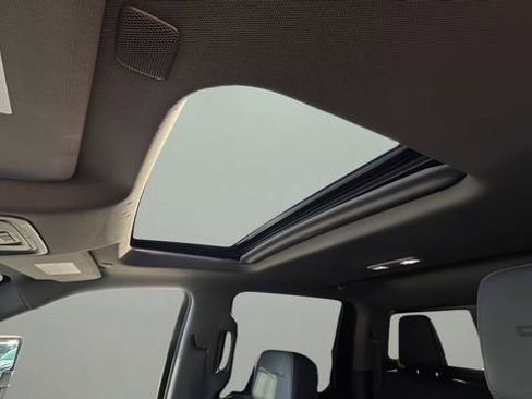 Used 2022 GMC Sierra 3500 Denali w/ Denali Ultimate Package image 19