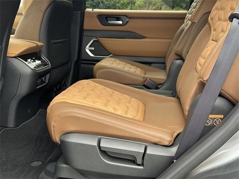 New 2025 Nissan Armada Platinum Reserve image 22