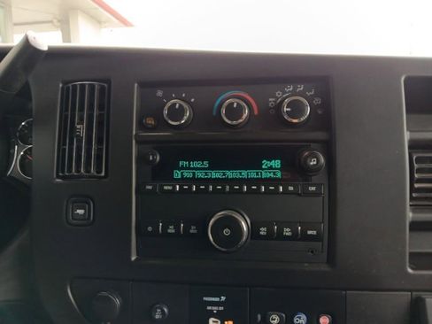 Used 2020 Chevrolet Express 3500 w/ Driver Convenience Package image 34