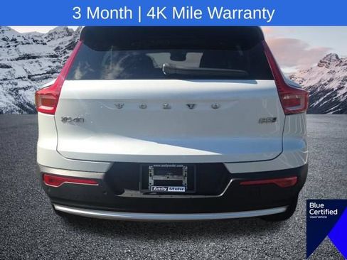 Used 2023 Volvo XC40 B5 Plus AWD/4WD image 10