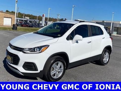 Used 2019 Chevrolet Trax LT w/ LT Convenience Package image 1