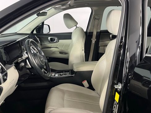 Used 2023 Kia Sorento SX Prestige image 19