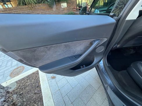 Used 2023 Tesla Model Y Long Range image 20