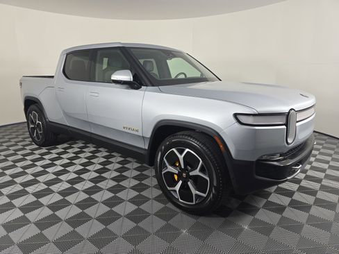 Used 2022 Rivian R1T Adventure AWD/4WD image 7