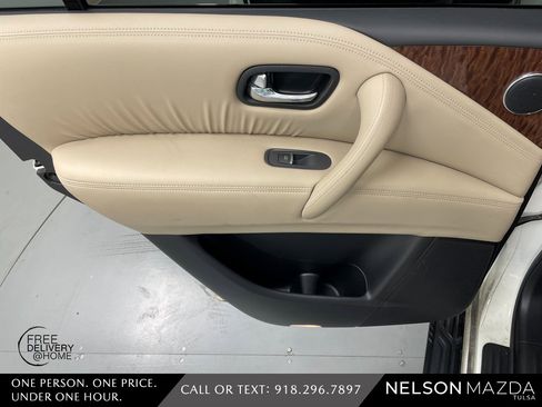 Used 2017 Nissan Armada Platinum w/ Interior Lighting Package image 33