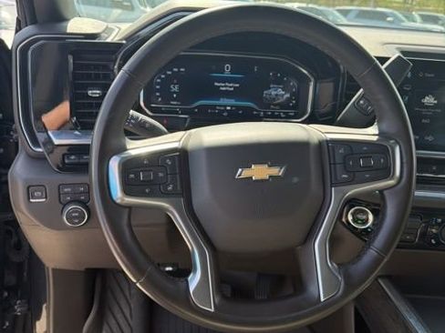 Used 2024 Chevrolet Silverado 2500 LTZ w/ LTZ Convenience Package image 22