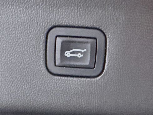 Used 2018 Buick Enclave Premium AWD/4WD image 32