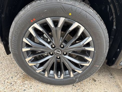 New 2026 Nissan Rogue Platinum image 10