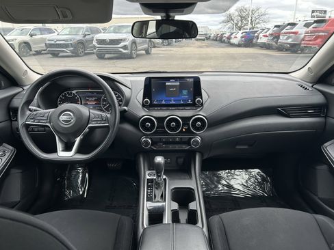 Used 2023 Nissan Sentra SV image 9