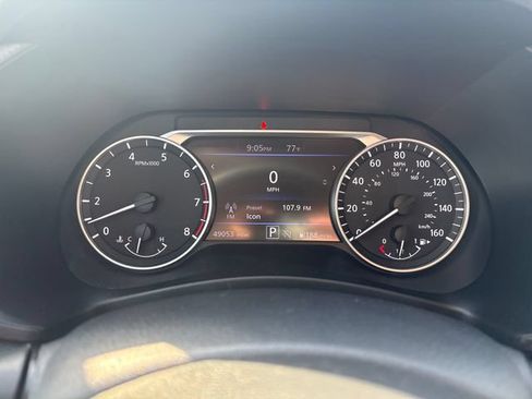Used 2024 Nissan Sentra SV FWD image 13